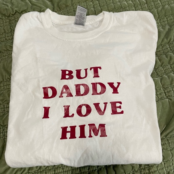 But Daddy I Love Him tee - Picture 3 of 3